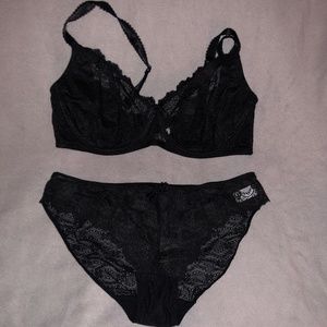 Tex Woman black lace panty bra set